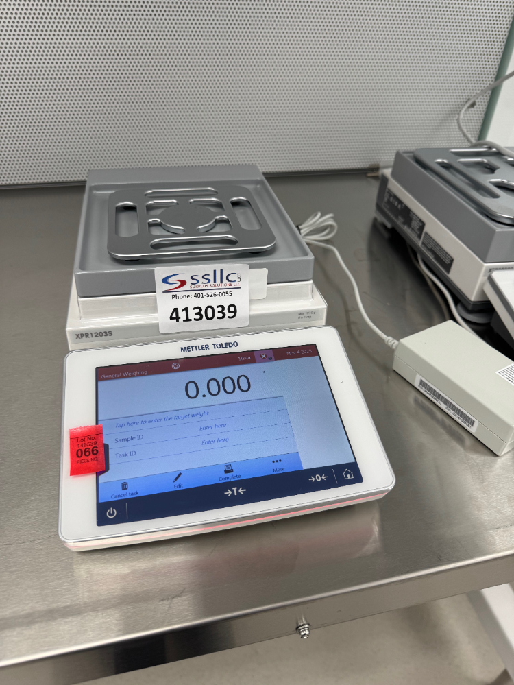 Image of Mettler Toledo XPR1203S Analytical Balance